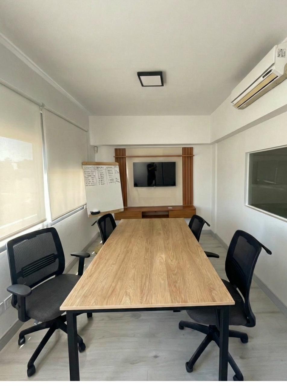 Sala Compacta de Rocket Room